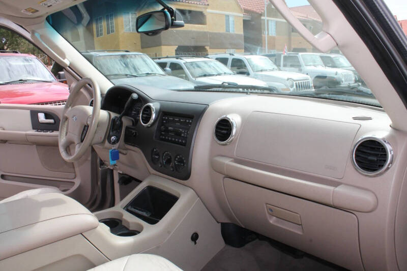 2003 Ford Expedition XLT