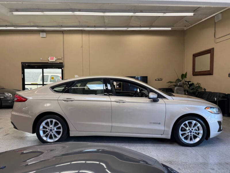 2019 Ford Fusion Hybrid SE