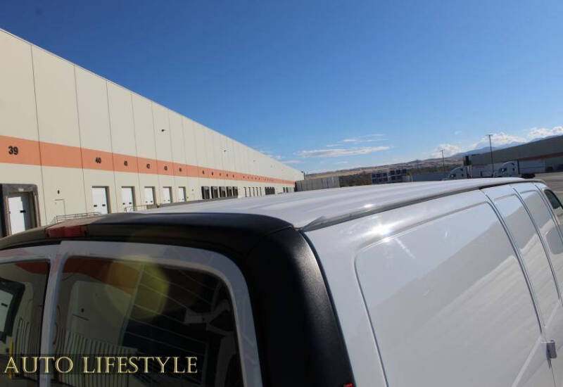 2023 Chevrolet Express 2500