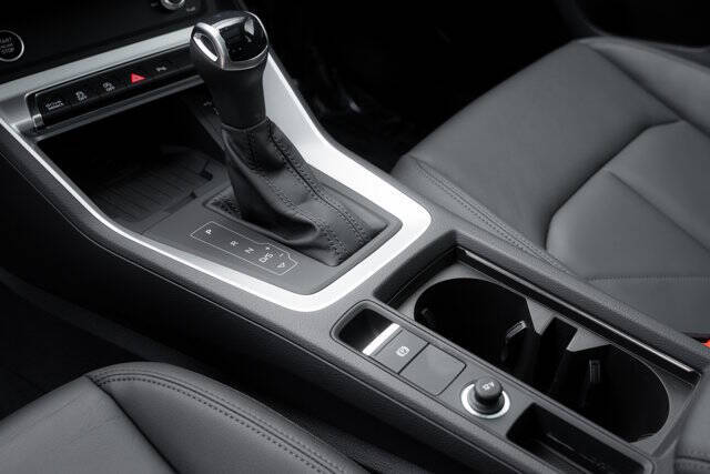 2025 Audi Q3 quattro S line Premium 45 TFSI