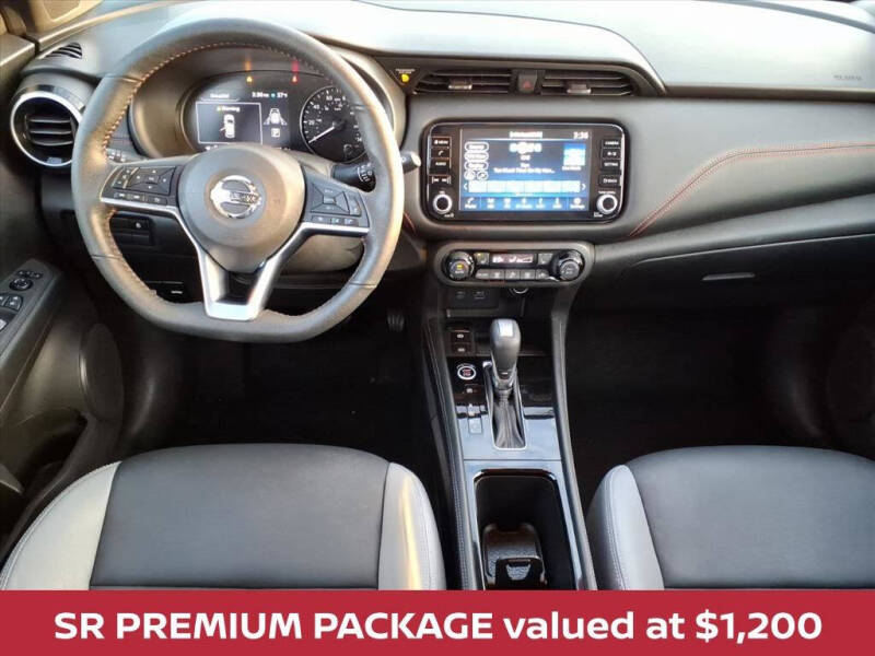 2021 Nissan Kicks SR