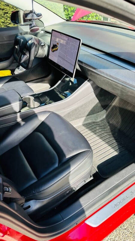 2020 Tesla Model 3 Long Range