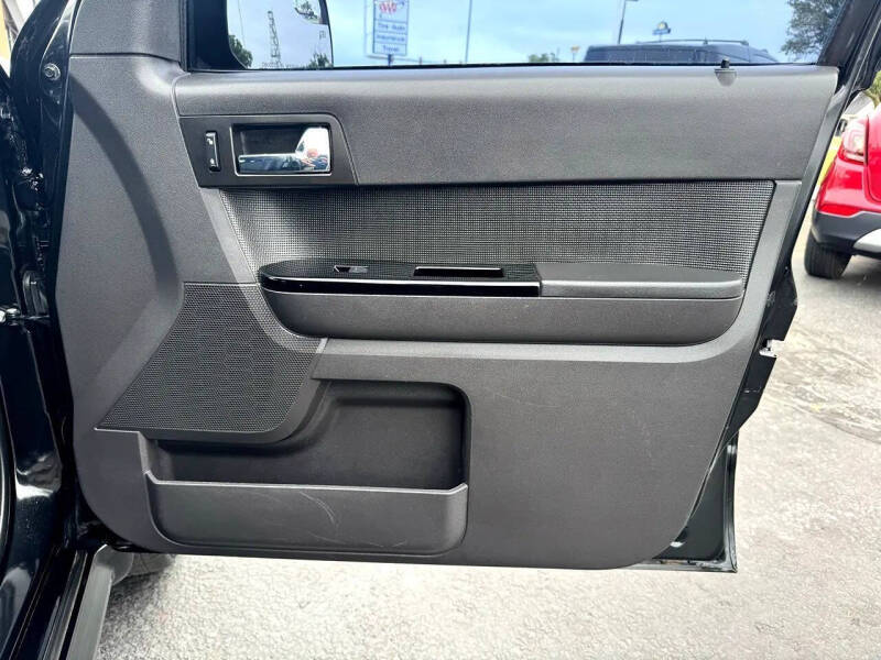 2011 Ford Escape XLT