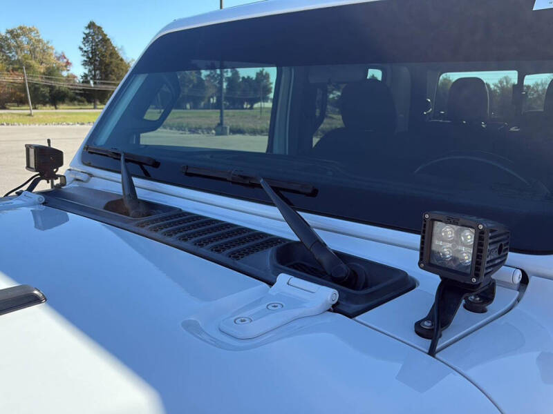 2021 Jeep Gladiator Willys