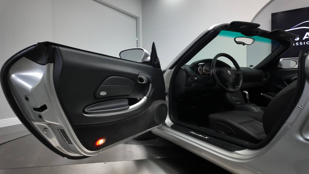 2001 Porsche Boxster 40