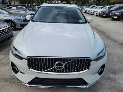 2023 Volvo XC60 B5 Plus Bright Theme