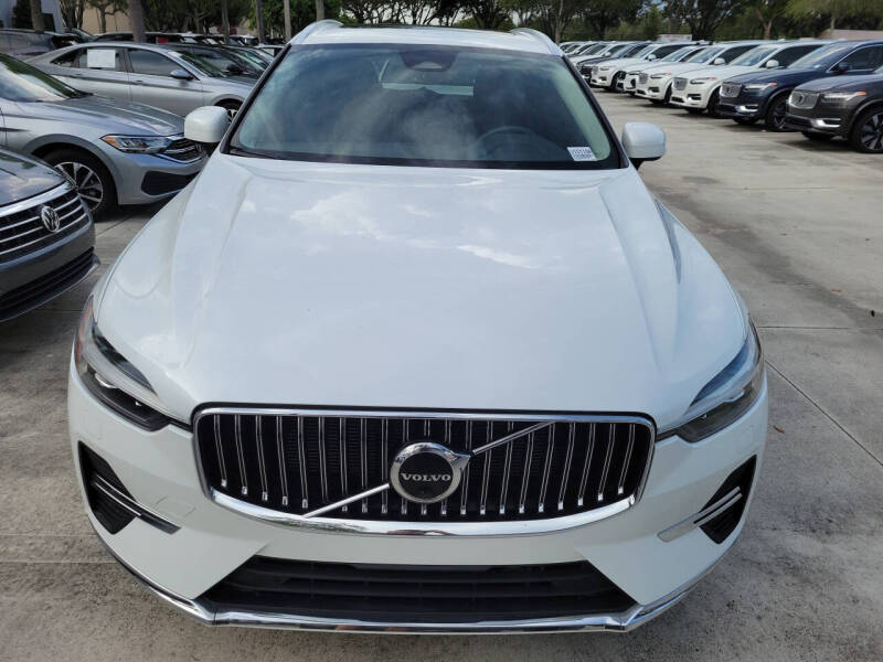 2023 Volvo XC60 B5 Plus Bright Theme