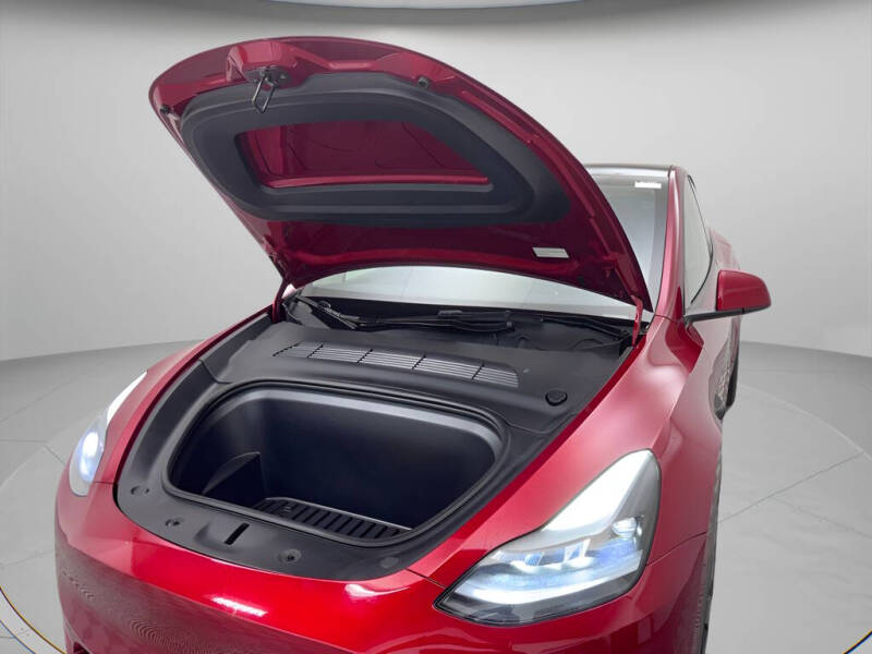 2025 Tesla Model Y Performance