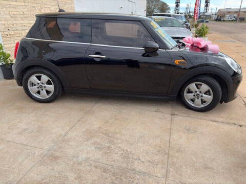 2017 MINI Hardtop 2 Door Cooper