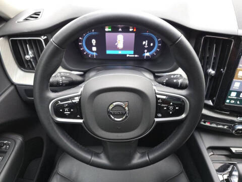 2025 Volvo XC60 B5 Plus Dark Theme