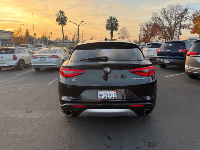 2018 Alfa Romeo Stelvio Ti Sport
