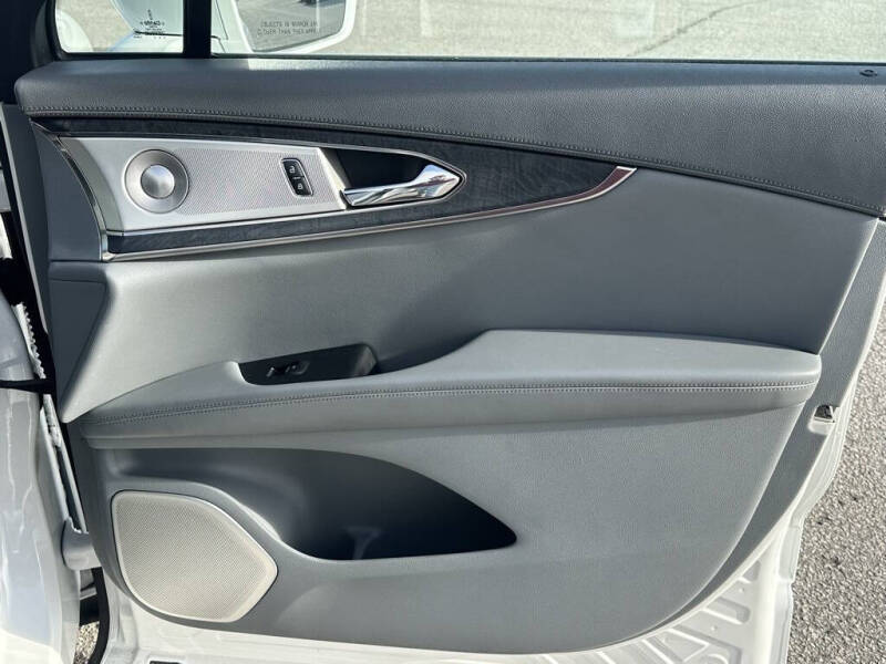 2020 Lincoln Nautilus Reserve