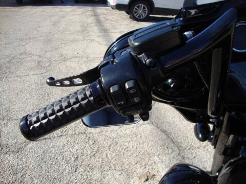 2017 Harley-Davidson STREETGLIDE CVO