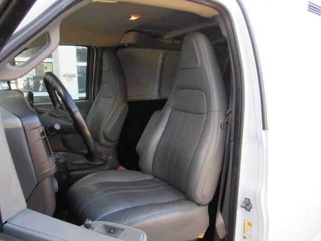 2023 GMC Savana 2500