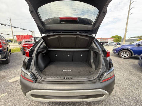 2022 Hyundai Kona SEL