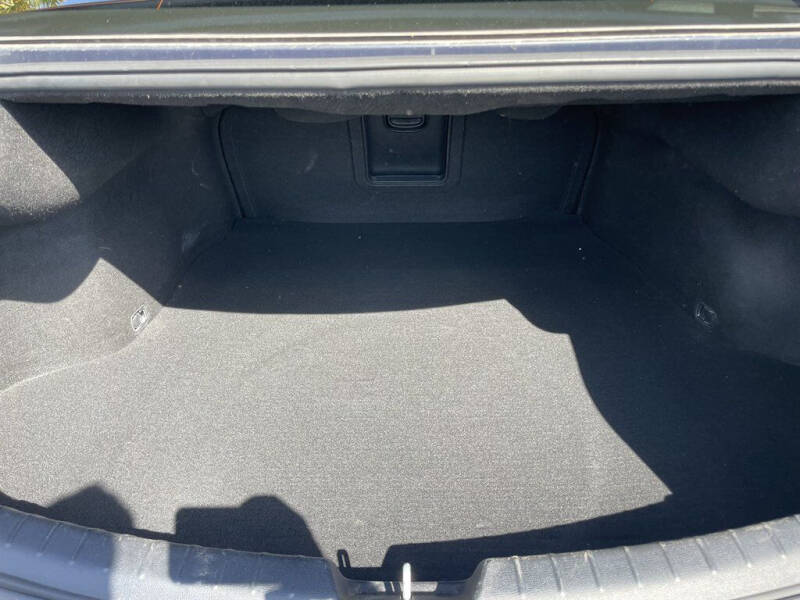 2017 Kia Cadenza Premium