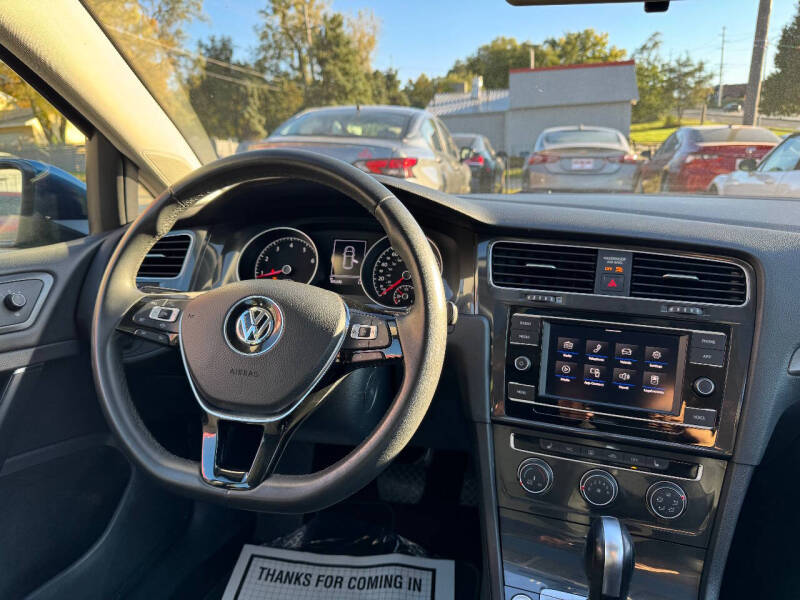 2020 Volkswagen Golf TSI