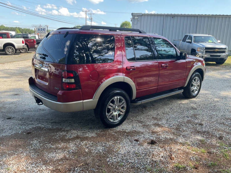 2009 Ford Explorer Eddie Bauer photo 7