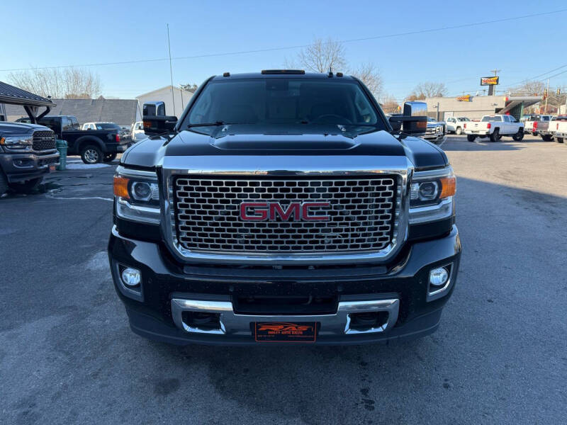 2015 GMC Sierra 2500 Denali HD Denali photo 3