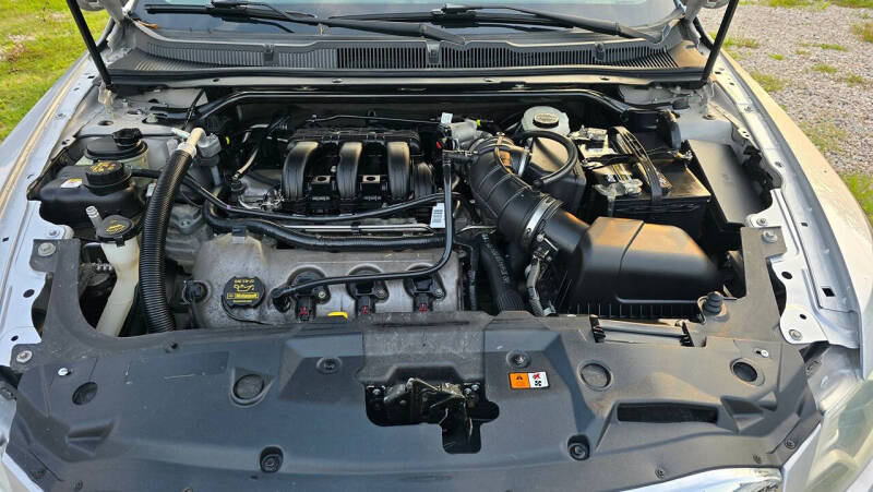 2011 Ford Taurus SEL