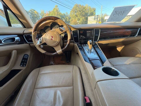 2011 Porsche Panamera 4