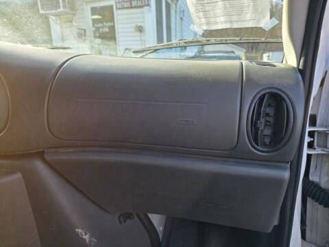 2005 Ford E-Series E-250