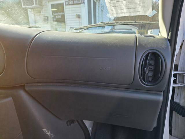 2005 Ford E-Series E-250