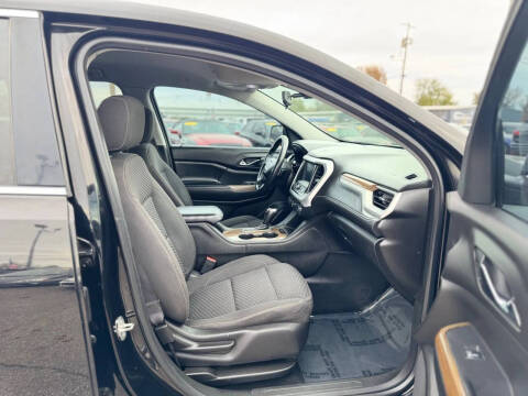 2017 GMC Acadia SLE-1