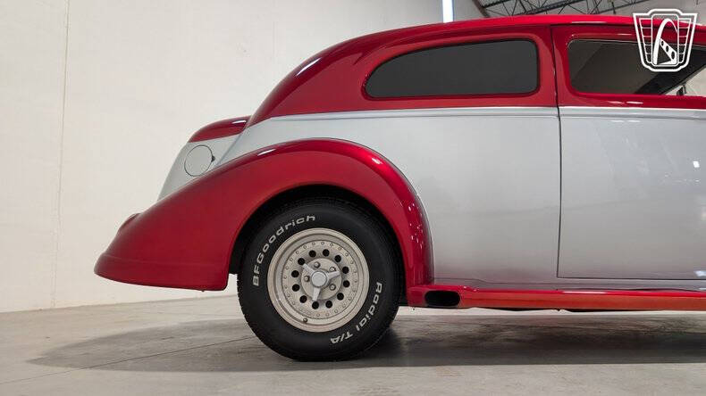 1937 Nash Lafayette