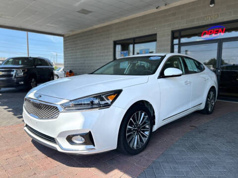 2017 Kia Cadenza Premium
