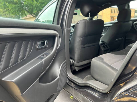 2016 Ford Taurus SEL