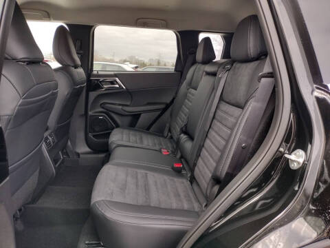 2025 Mitsubishi Outlander SE