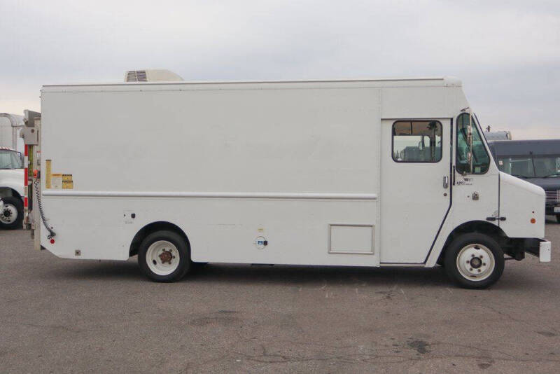 2015 Freightliner MT45 Chassis