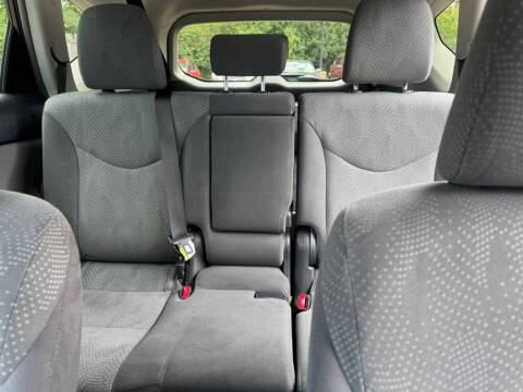 2013 Toyota Prius v