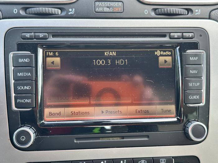 2010 Volkswagen Eos Lux