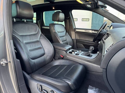 2014 Volkswagen Touareg V6 R-Line