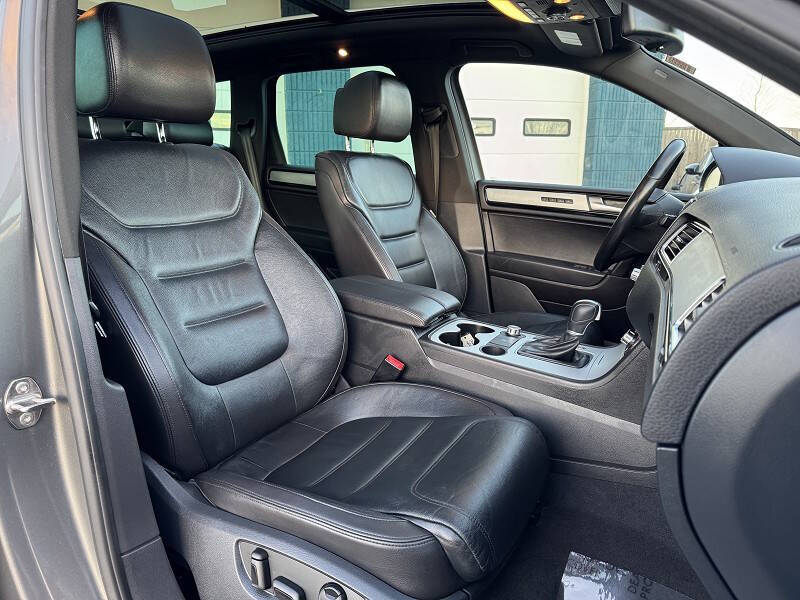 2014 Volkswagen Touareg V6 R-Line