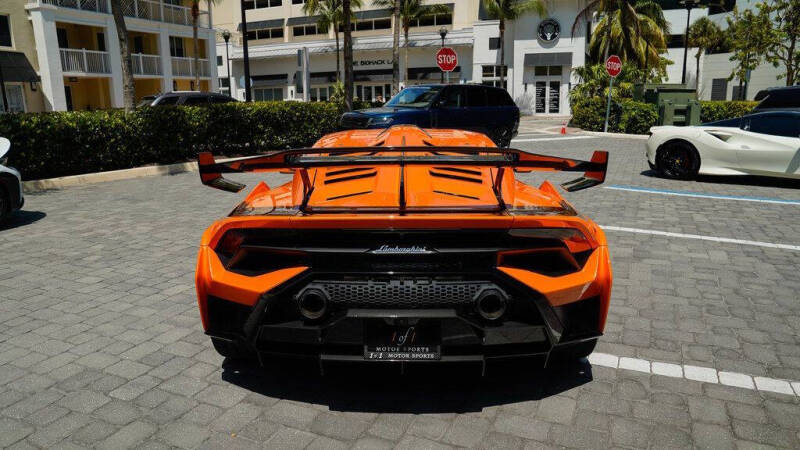 2022 Lamborghini Huracan STO