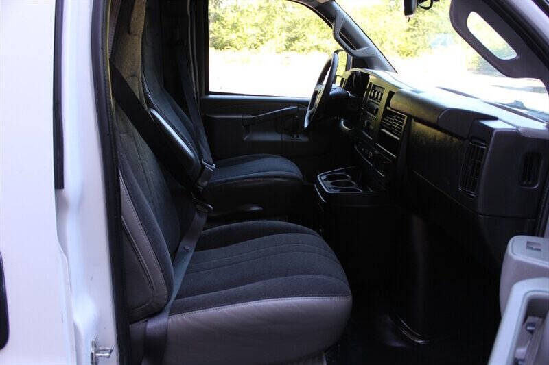 2020 GMC Savana 2500