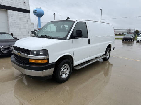 2022 Chevrolet Express 2500