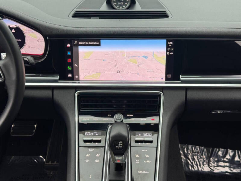 2022 Porsche Panamera