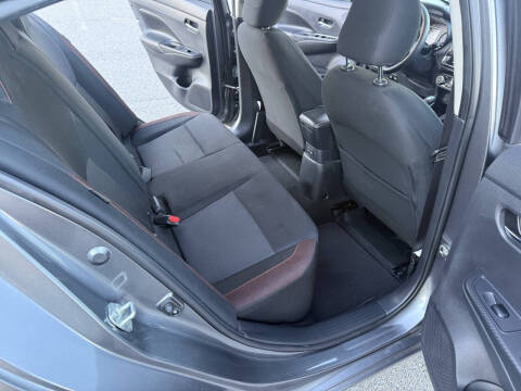 2020 Nissan Versa SR