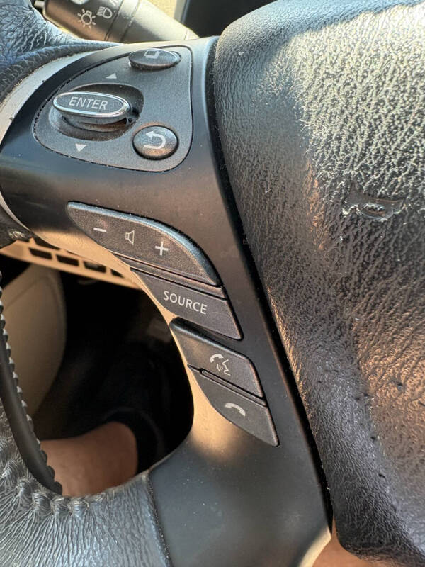 2016 Nissan Pathfinder SV