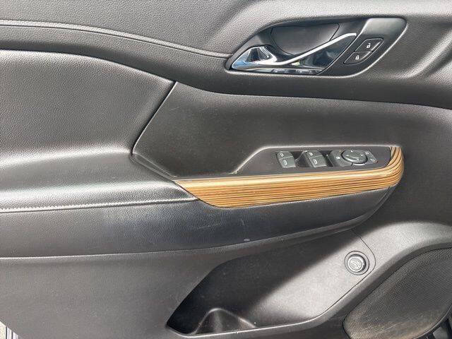 2019 GMC Acadia SLE-2