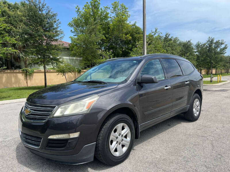 2014 Chevrolet Traverse LS photo 4