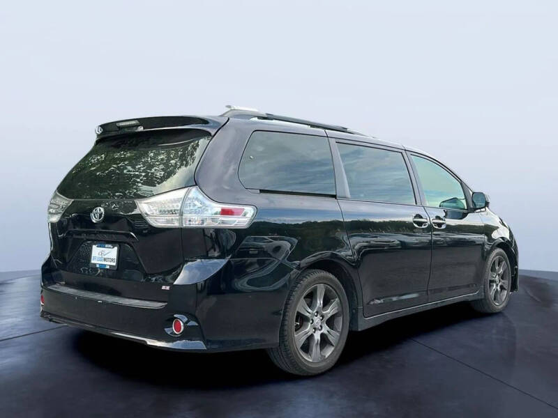 2015 Toyota Sienna