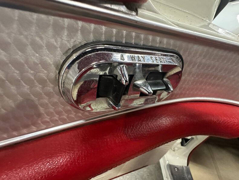 1957 Ford Thunderbird
