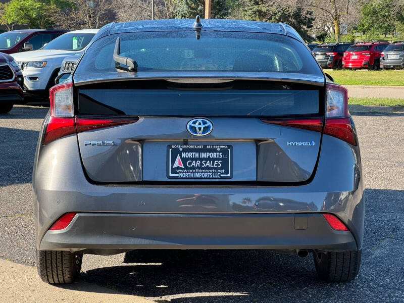 2021 Toyota Prius LE