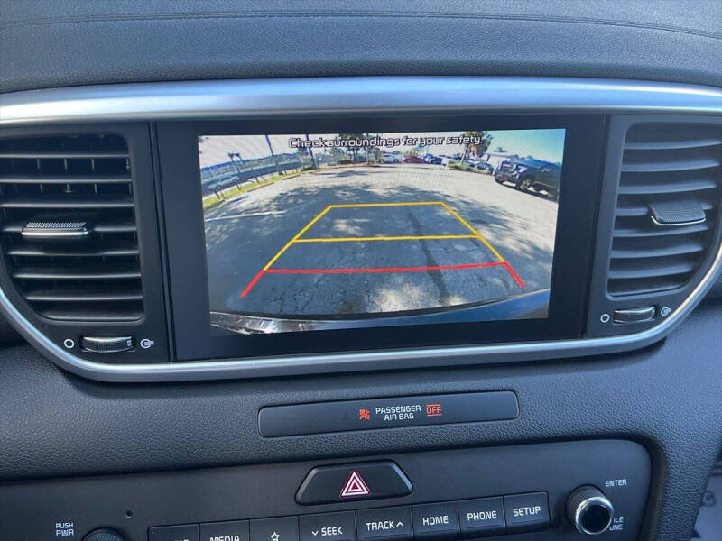 2022 Kia Sportage LX