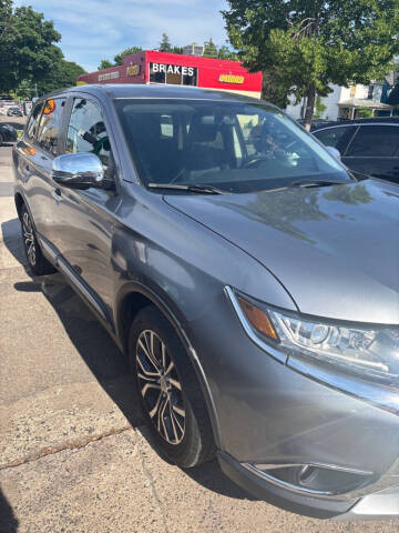 2016 Mitsubishi Outlander SE